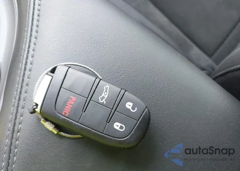 2023 Dodge Challenger R/T z USA, uszkodzony, nr VIN 2C3CDZBTXPH521668